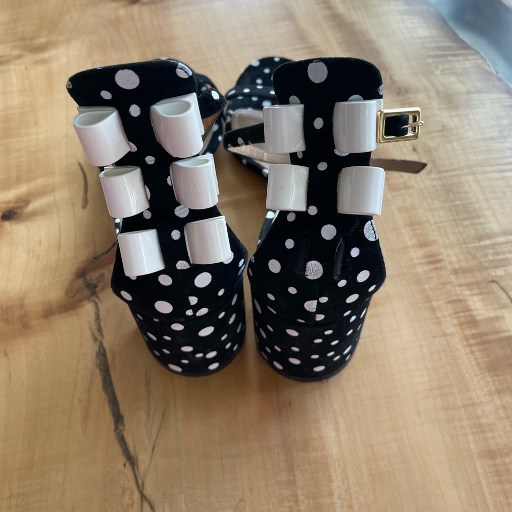 Salvatore Ferragamo Black and White Polka Dot Women's Sandals- Sz 9- Worn Once - Picture 5 of 8